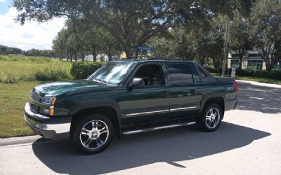 Photo of a 2004 Chevrolet Avalanche 1500 4WD 1500 for sale