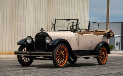 1919 Studebaker Light Six Touring