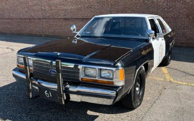 Photo of a 1991 Ford Crown Victoria Sedan for sale