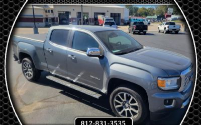 Photo of a 2020 GMC Canyon Denali Crew Cab 4WD Long BOX for sale