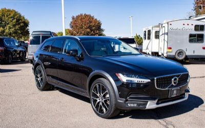 Photo of a 2020 Volvo V90 Cross Country T6 AWD Wagon for sale