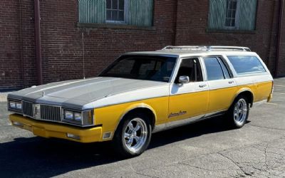 Photo of a 1990 Oldsmobile Custom Cruiser Wagon for sale