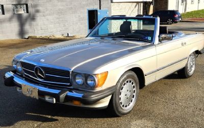 Photo of a 1987 Mercedes-Benz 560SL Convertible for sale