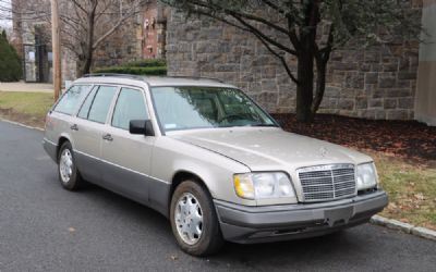 Photo of a 1995 Mercedes-Benz E320 for sale