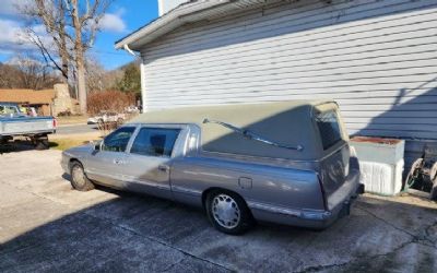 Photo of a 1998 Cadillac Krystal Koach Hearse for sale