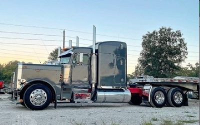 Photo of a 2000 Peterbilt 379exhd Semi-Tractor for sale