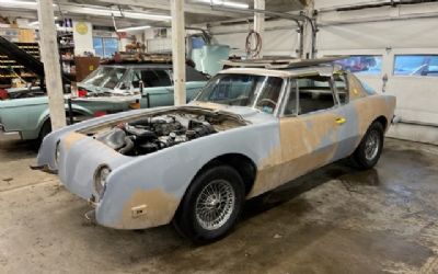 Photo of a 1964 Studebaker Avanti R2 for sale