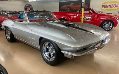 Photo of a 1963 Chevrolet Corvette Stingray Convertible for sale