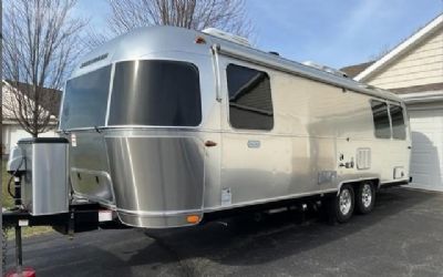 Photo of a 2020 Airstream Flying Cloud 27FB for sale