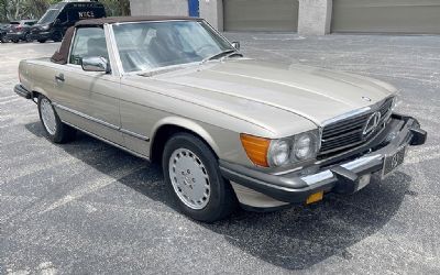 Photo of a 1987 Mercedes-Benz 560SL Convertible for sale