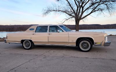 Photo of a 1978 Lincoln Town Car for sale