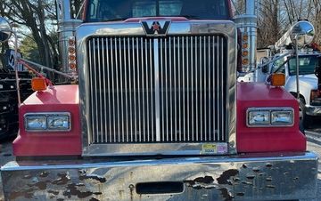 Photo of a 2011 Western Star 4900 EX Roll Off Truck for sale