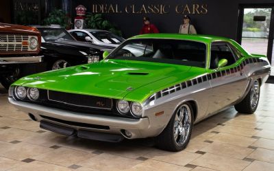 Photo of a 1971 Dodge Challenger 440C.I. Big Block R 1971 Dodge Challenger 440C.I. Big Block Restomod for sale