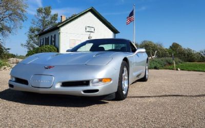 Photo of a 2001 Chevrolet Corvette Base 2DR Coupe for sale