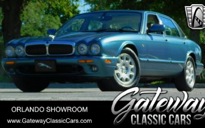 Photo of a 2001 Jaguar XJ8 for sale