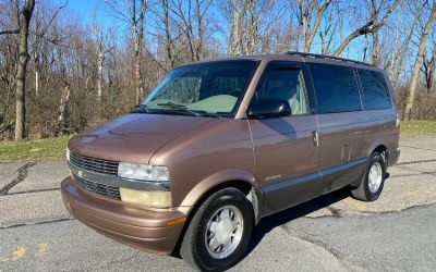 Photo of a 1999 Chevrolet Astro Passenger Van for sale