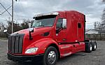 2017 Peterbilt 579 Sleeper Semi Truck