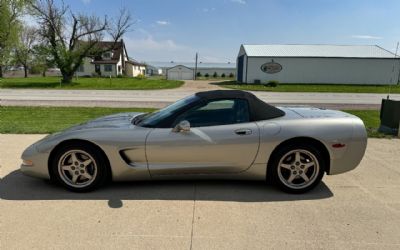 Photo of a 2001 Chevrolet Corvette Base 2DR Convertible for sale