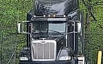 2012 Peterbilt Sleeper Semi Tractor