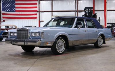 Photo of a 1986 Lincoln Town Car for sale