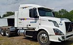 2013 VNL Sleeper Semi Truck Thumbnail 5