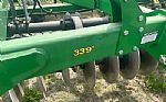 2015 2310 John Deere Thumbnail 7