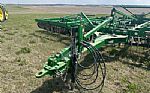 2015 2310 John Deere Thumbnail 8