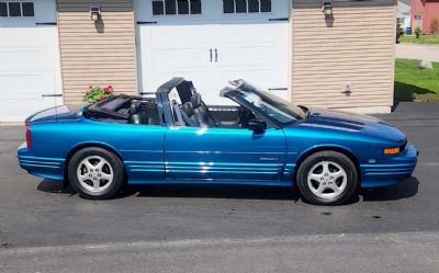 Photo of a 1994 Oldsmobile Cutlass Supreme Convertible for sale