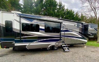 2022 Keystone Montana 3781RL