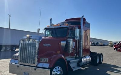 2001 Kenworth W900L 