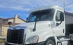 2013 Cascadia 113 Thumbnail 2