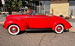 1939 Deluxe Convertible Thumbnail 2