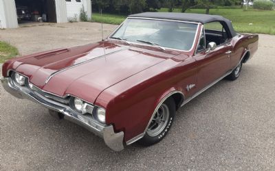 Photo of a 1967 Oldsmobile Cutlass Supreme Convertible for sale