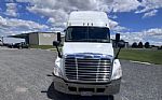 2016 Cascadia 125 Thumbnail 2