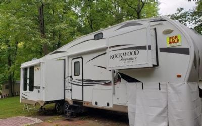 2015 Forest River Rockwood Signature Ultra Lite 8289WS