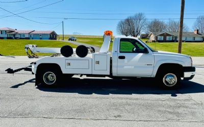 Photo of a 2003 Chevrolet Silverado 3500 Wrecker for sale