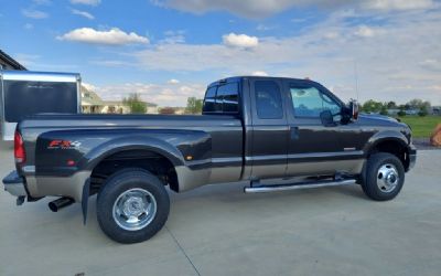 Photo of a 2006 Ford F350 Super Duty Lariat Truck for sale