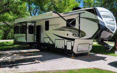 2021 Coachmen Brookstone 398MBL