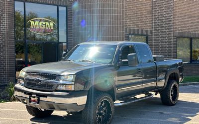 Photo of a 2004 Chevrolet Silverado 1500 Base 4DR Extended Cab RWD SB for sale