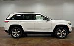 2022 Grand Cherokee Thumbnail 24