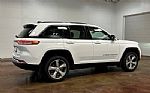 2022 Grand Cherokee Thumbnail 25