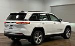 2022 Grand Cherokee Thumbnail 26