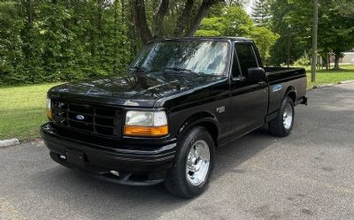 Photo of a 1994 Ford F150 Lightning for sale