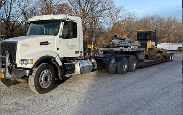 Photo of a 2014 Volvo Vhd84f200 for sale