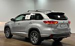 2017 Highlander Thumbnail 5