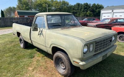 1977 Dodge W 200 4X4 M882