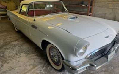 1957 Ford Thunderbird 