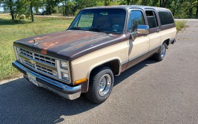 Photo of a 1987 Chevrolet Suburban Silverado 