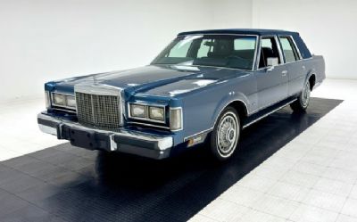 Photo of a 1987 Lincoln Town Car Sedan for sale