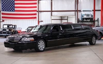 2006 Lincoln Town Car Limousine 